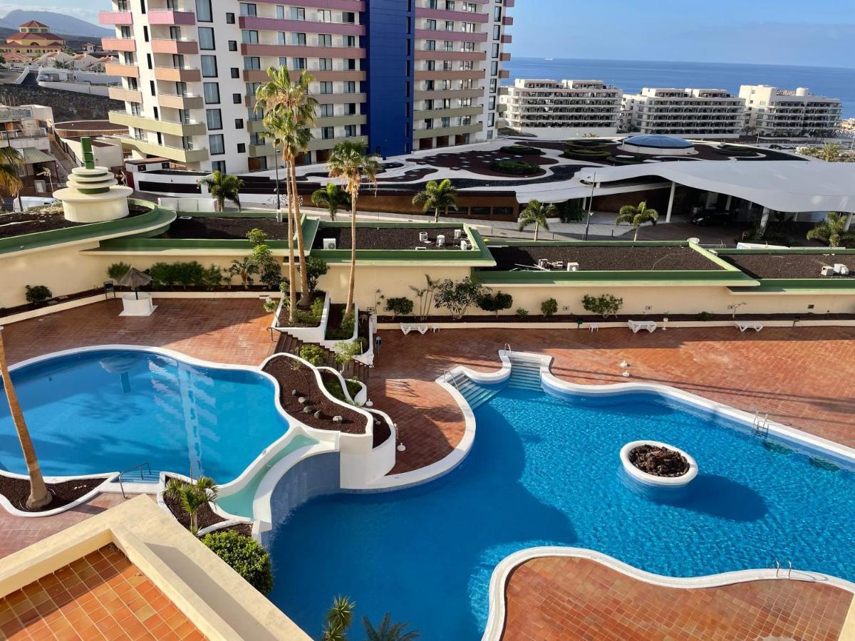 Modern 2-Bedroom Apartment With Stunning View Costa Adeje Dış mekan fotoğraf