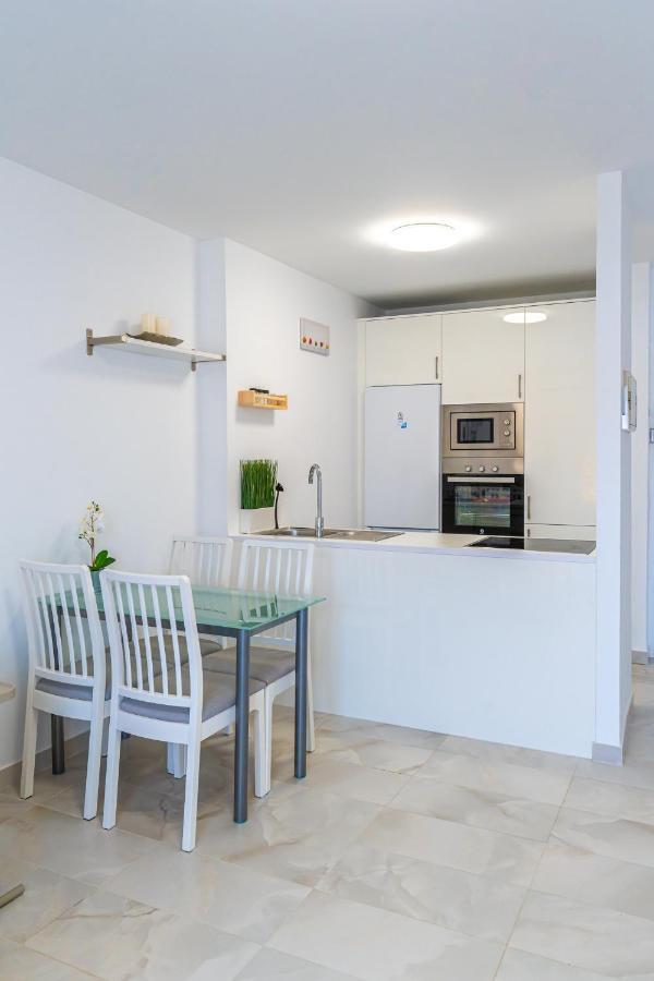 Modern 2-Bedroom Apartment With Stunning View Costa Adeje Dış mekan fotoğraf