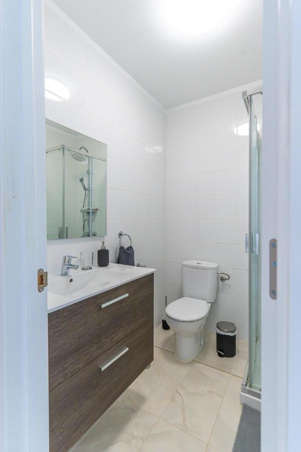 Modern 2-Bedroom Apartment With Stunning View Costa Adeje Dış mekan fotoğraf