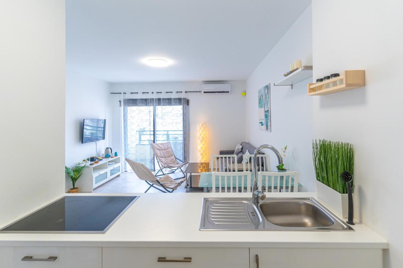Modern 2-Bedroom Apartment With Stunning View Costa Adeje Dış mekan fotoğraf