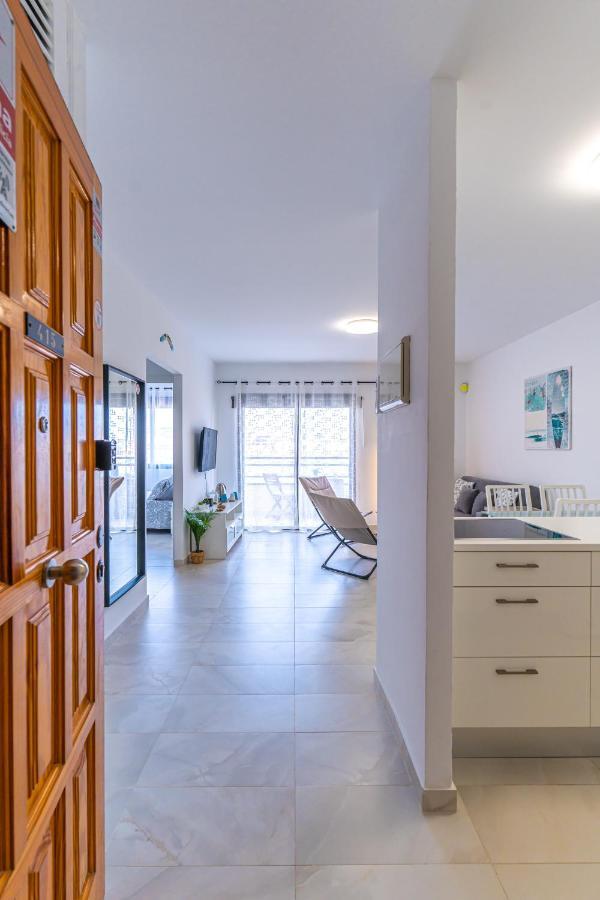 Modern 2-Bedroom Apartment With Stunning View Costa Adeje Dış mekan fotoğraf